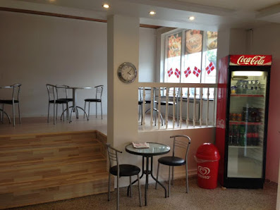 Bryrup Pizza & Grill Hovedgaden 23A, 8654 Bryrup, Danmark