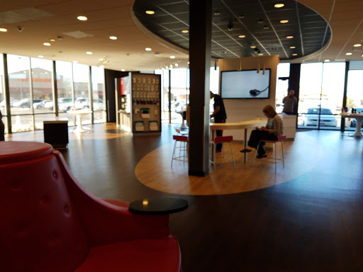 Cell Phone Store «Verizon», reviews and photos, 8461 S Yosemite St Ste 101, Lone Tree, CO 80124, USA