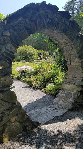 Tourist Attraction «Blithewold Mansion, Gardens & Arboretum», reviews and photos, 101 Ferry Rd, Bristol, RI 02809, USA