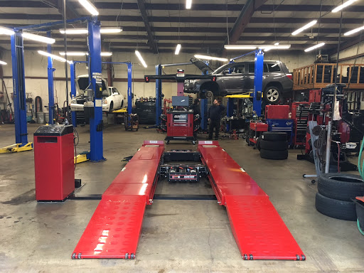 Auto Machine Shop «Bayside Auto and Tire Center», reviews and photos, 1904 Bay St, Fall River, MA 02724, USA