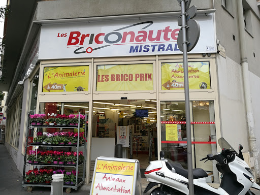 Mistral Les Briconautes