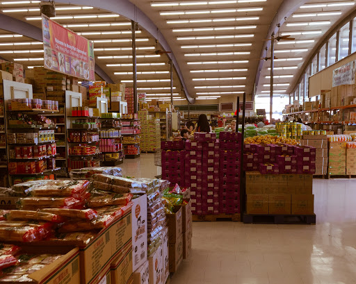 Asian Grocery Store «Hong Phat Food Center», reviews and photos, 101 SE 82nd Ave, Portland, OR 97216, USA