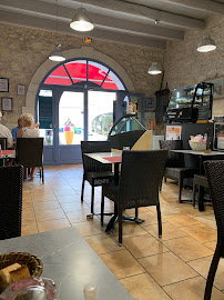 Atmosphère du Restaurant le goûthé de Maussane à Maussane-les-Alpilles - n°2