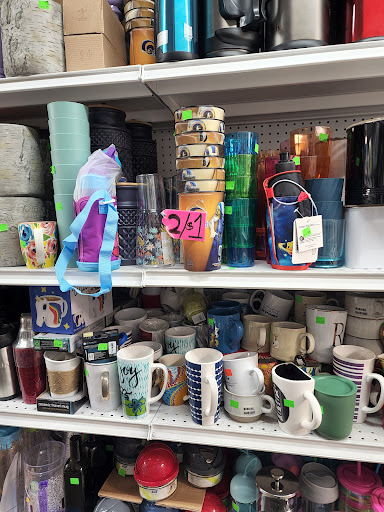 Department Store «Santa Fe Seconds», reviews and photos, 8615 Long Beach Blvd, South Gate, CA 90280, USA