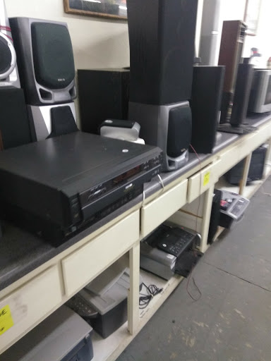 Thrift Store «Good Samaritan Thrift Shop», reviews and photos, 445 B St, Yuba City, CA 95991, USA