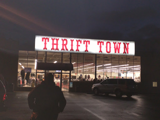 Thrift Store «Thrift Town», reviews and photos, 410 El Camino Ave, Sacramento, CA 95815, USA