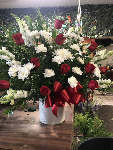 Florist «Alans AAA Florist», reviews and photos, 287 E Highland Ave, San Bernardino, CA 92404, USA