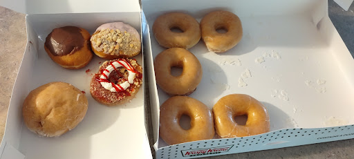 Bakery «Krispy Kreme Doughnuts», reviews and photos, 741 Hillcrest Rd, Mobile, AL 36695, USA