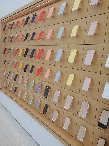 Computer Store «Apple Country Club Plaza», reviews and photos, 227 Nichols Rd, Kansas City, MO 64112, USA