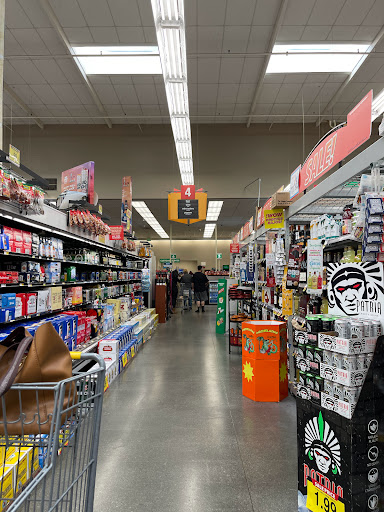 Grocery Store «Grocery Outlet Bargain Market», reviews and photos, 1340 E 7th St, Long Beach, CA 90813, USA