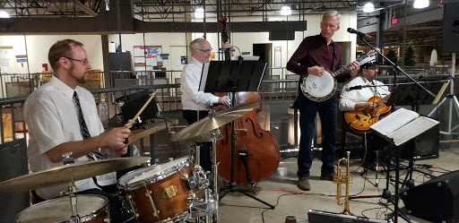 Grocery Store «Grandview Yard Market District», reviews and photos, 840 W 3rd Ave, Columbus, OH 43212, USA