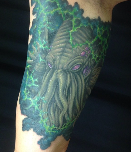 Explore bee tattoo ideas for guys, creative tattoo ideas in Atlanta, available at Empyrean Tattoo Studio