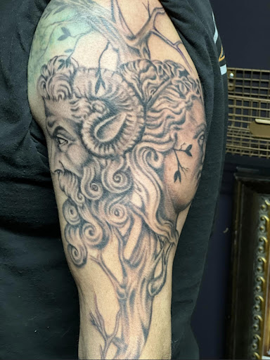 Explore yankee tattoo ideas, creative tattoo ideas in Warner Robins, available at Untold Pain Tattoo Studio