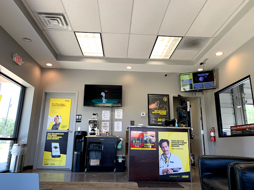 Auto Repair Shop «Meineke Car Care Center», reviews and photos, 925 E Central Ave, Wichita, KS 67202, USA