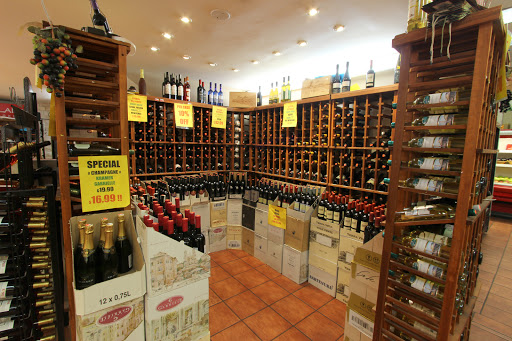 Kosher Grocery Store «KOSHERLAND», reviews and photos, 9467 Harding Ave, Surfside, FL 33154, USA