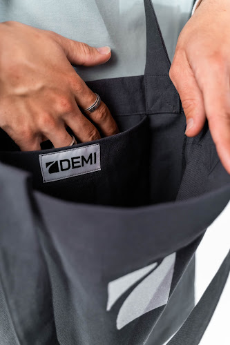 DEMI SHOP Telefonnummer