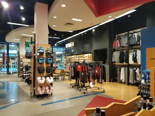Shoe Store «Finish Line», reviews and photos, 801 Hawthorn Center, Vernon Hills, IL 60061, USA