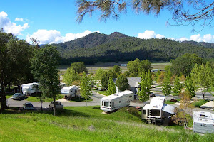 Mountain Gate RV Park and Cottages