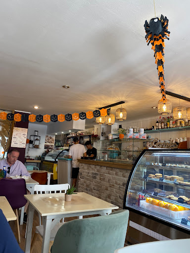 Restaurante Fiores Bakery - C. Sant Bartomeu, 67, 03560 El Campello, Alicante, España