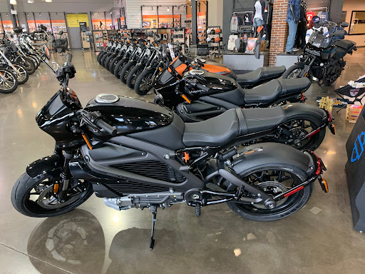 Motorcycle Dealer «Six Bends Harley-Davidson», reviews and photos, 9501 Thunder Rd, Fort Myers, FL 33913, USA