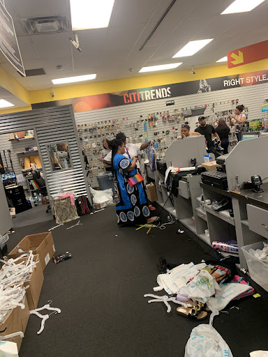 Clothing Store «Citi Trends», reviews and photos, 90 N Wilson Rd, Columbus, OH 43204, USA