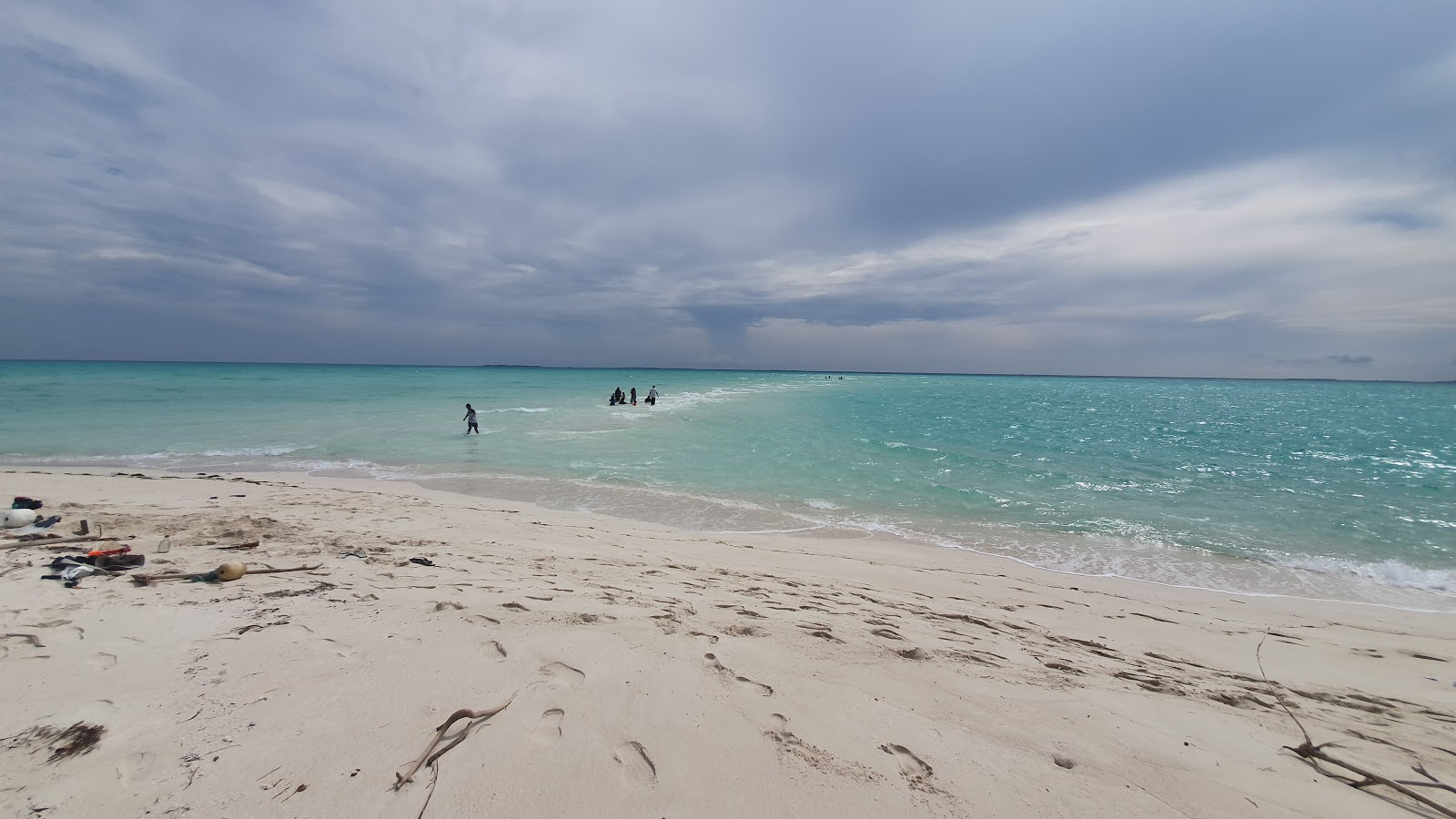 Foto de Innafinolhu Beach con recta y larga