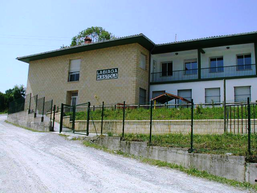 Centro Privado De Enseñanza Labiaga, Institución educativa privada en Bera,Navarra