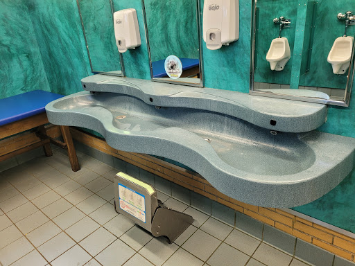 Zoo «Detroit Zoo», reviews and photos, 8450 W 10 Mile Rd, Royal Oak, MI 48067, USA