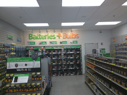 Car Battery Store «Batteries Plus Bulbs», reviews and photos, 5260 Northwest Hwy, Crystal Lake, IL 60014, USA