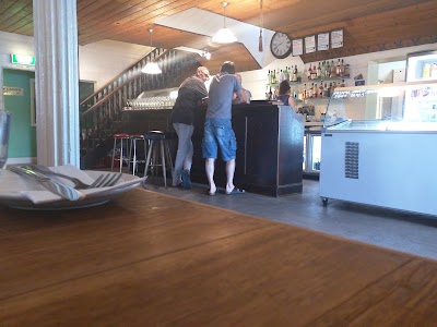 Photos of Proudfoots Boathouse
