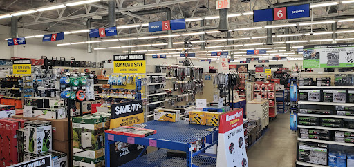 Hardware Store «Harbor Freight Tools», reviews and photos, 1349 N Blackstone Ave, Fresno, CA 93703, USA