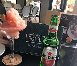 Café Folie Beachwalk photo