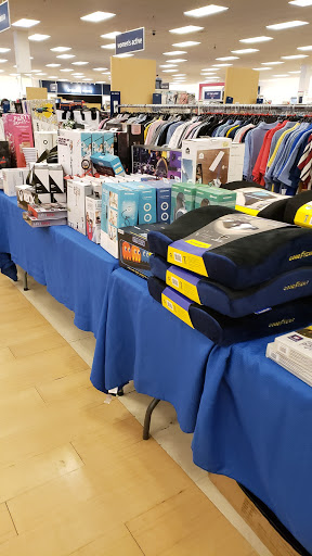 Department Store «Marshalls», reviews and photos, 550 Kinderkamack Rd, Emerson, NJ 07630, USA