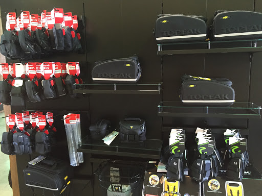 Shoe Store «PRO BIKE+RUN Robinson», reviews and photos, 3100 Robinson Ln, Pittsburgh, PA 15205, USA