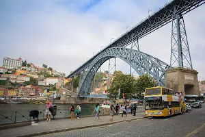 Yellow Bus Tours — Porto image