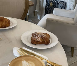 Le Bon Café de Paris photo