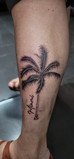 Explore belly button tattoos ideas, creative tattoo ideas in Miami Beach, available at Empire Ink, South Beach