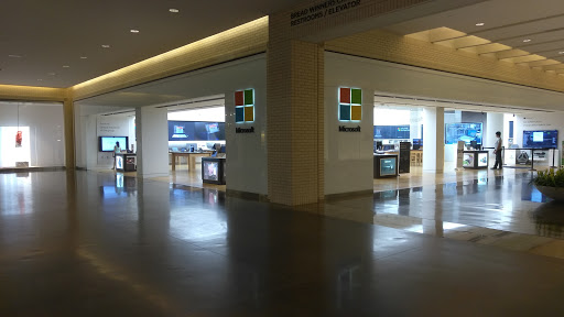 Computer Store «Microsoft Store - NorthPark Center», reviews and photos, 8687 N Central Expy #1612, Dallas, TX 75225, USA