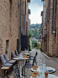 Atmosphère du Restaurant LES COPAINS D'ABORD à Tourrettes-sur-Loup - n°2