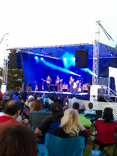 Park «Hoosier Grove Park», reviews and photos, 700 W Irving Park Rd, Streamwood, IL 60107, USA