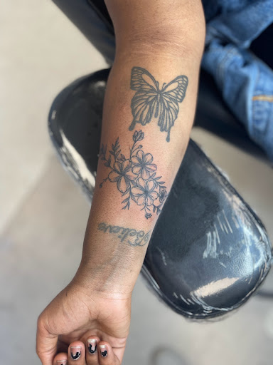 Explore upper arm tattoo ideas for women, creative tattoo ideas in Somerset, available at Benny binnu tattoo