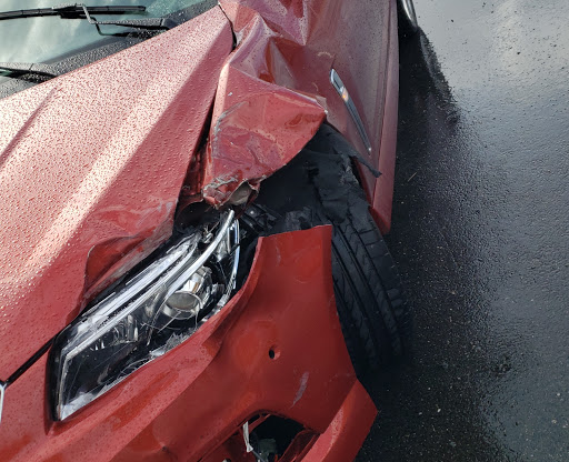 Auto Body Shop «Lindsay Collision Center», reviews and photos, 5555 Industrial Dr, Springfield, VA 22151, USA