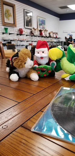 Thrift Store «Society of St. Vincent de Paul Long Beach Thrift Store», reviews and photos