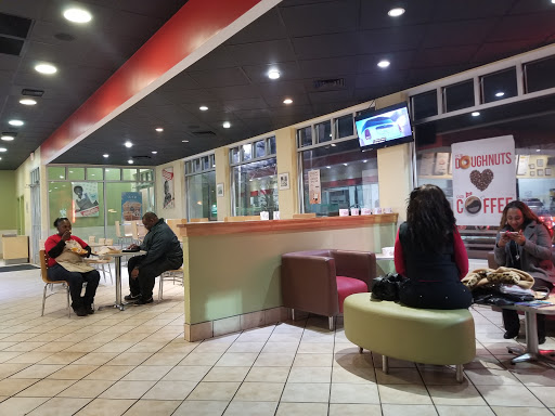 Bakery «Krispy Kreme Doughnuts», reviews and photos, 633 Evans St SW, Atlanta, GA 30310, USA