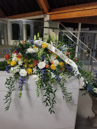 Florist «Event Connoisseur Flowers & Gifts», reviews and photos, 39 New London Turnpike #116, Glastonbury, CT 06033, USA