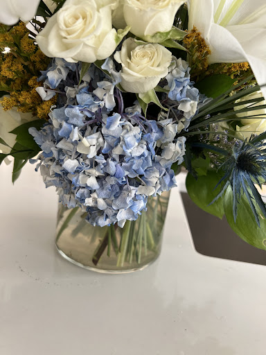 Florist «Rogers Florist», reviews and photos, 221 S Main St, Alpharetta, GA 30004, USA