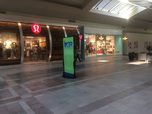 Shopping Mall «Oxmoor Center», reviews and photos, 7900 Shelbyville Rd, Louisville, KY 40222, USA