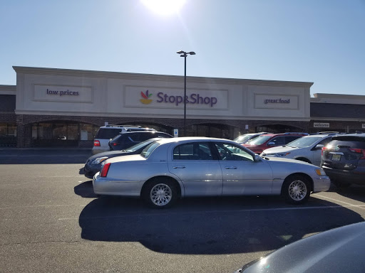 Grocery Store «Stop & Shop», reviews and photos, 1083 Inman Ave, Edison, NJ 08820, USA