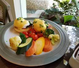 Garden Club Lounge photo