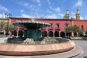 Plaza Fundadores image